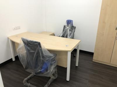 Manager Table Set