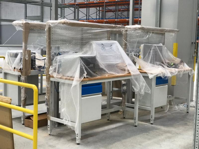 Height Adjustable Workbench Lights Pegboard