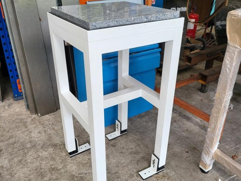 Anti Vibration Balance Table