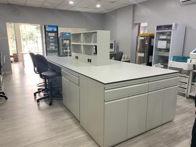 Island Bench Reagent Rack